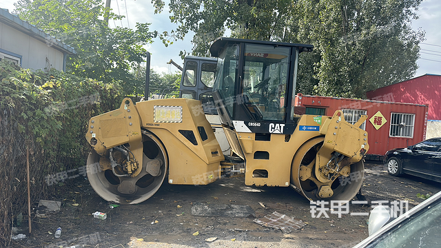 整机左侧（设备外观及核心部件）