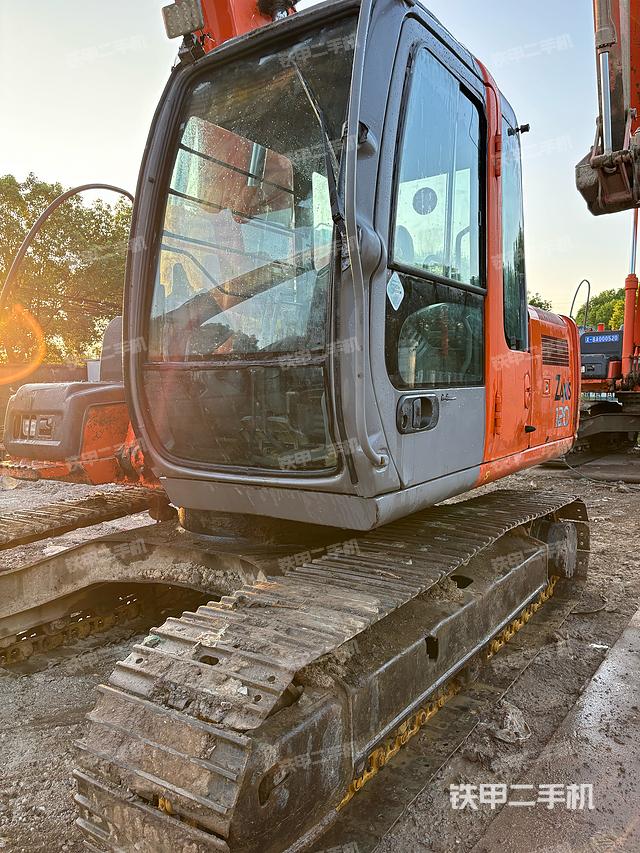 驾驶室整体（整机外观）