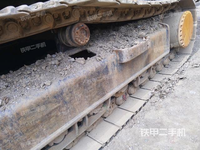 右驱动轮（行走机构）