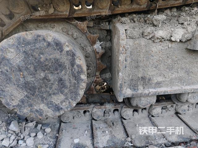 左驅(qū)動(dòng)輪（行走機(jī)構(gòu)）