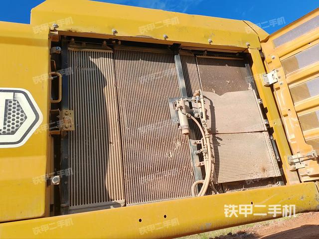 散熱器正面（大件艙室）