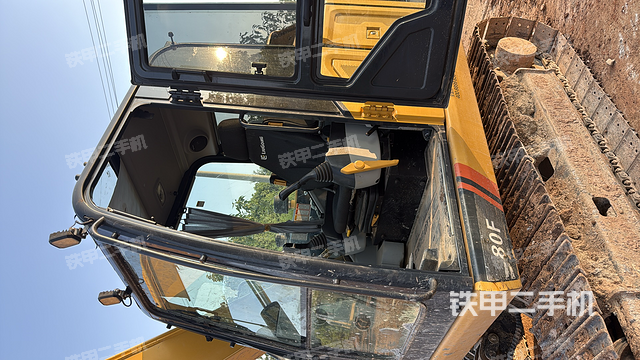 驾驶室整体（整机外观）