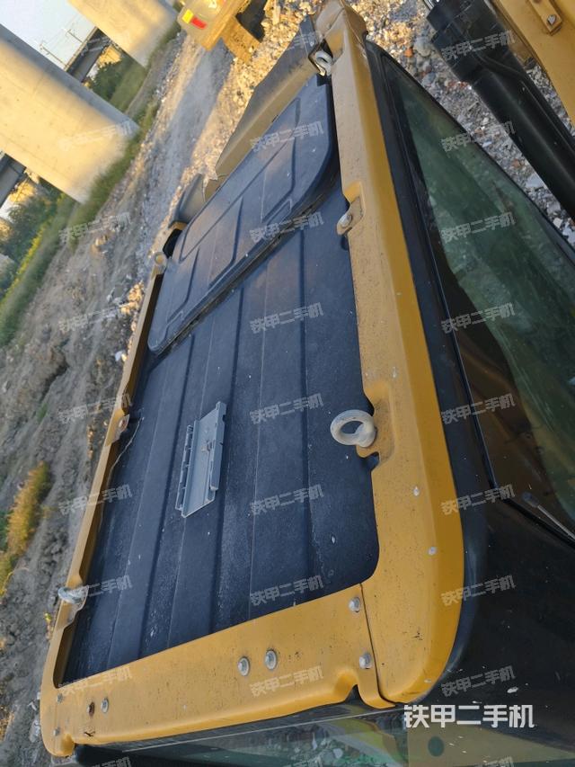 駕駛室頂部俯視（上車部件）