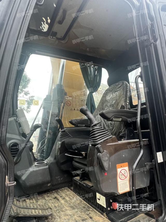 駕駛室整體（整機(jī)外觀）