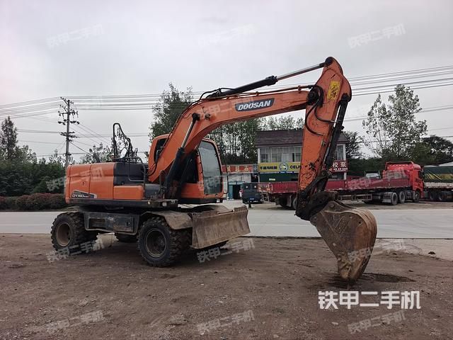 整机右后45°(整机外观) 整机右后45°(整机外观)