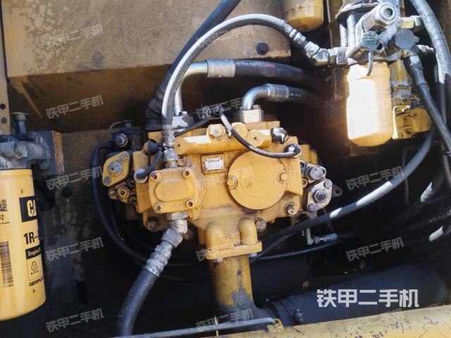 液壓泵斜45?左（大件艙室）