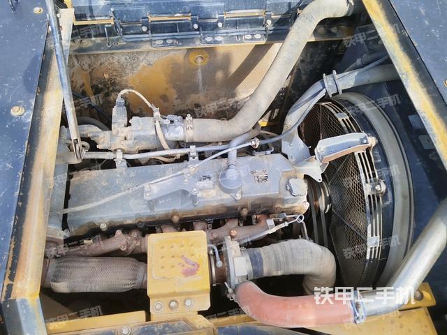 气门室盖螺丝特写（上车部件）