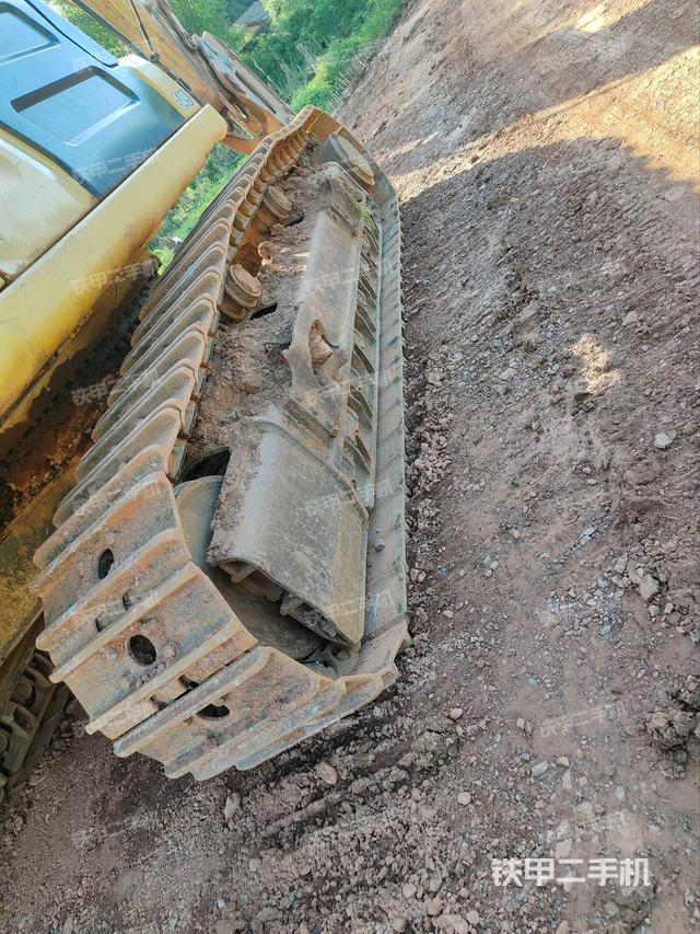 左側(cè)履帶整體?（行走機(jī)構(gòu)）