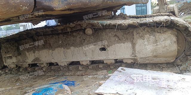 单侧履带整体(整机外观) 单侧履带整体(整机外观)