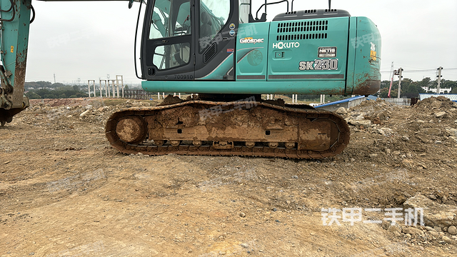 单侧履带整体（整机外观）