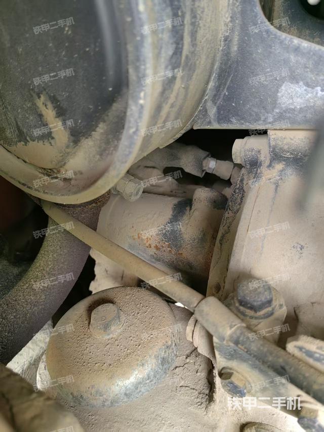 液壓泵艙室正面整體（整機(jī)外觀）