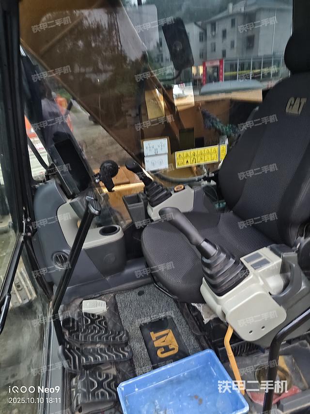 驾驶室整体(整机外观) 驾驶室整体(整机外观)