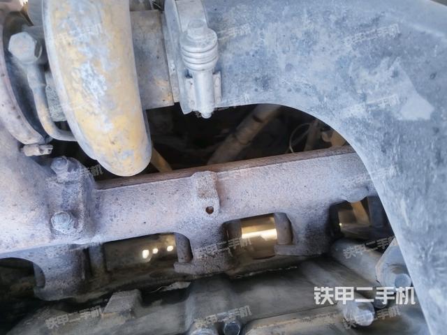 發(fā)動(dòng)機(jī)室（上車部件）