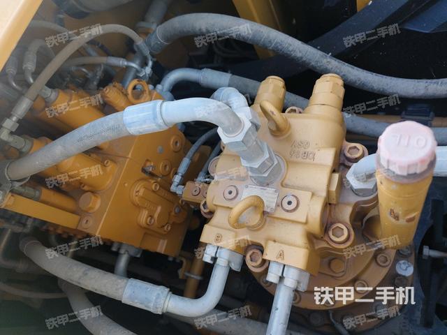 回轉(zhuǎn)馬達(dá)（上車部件）