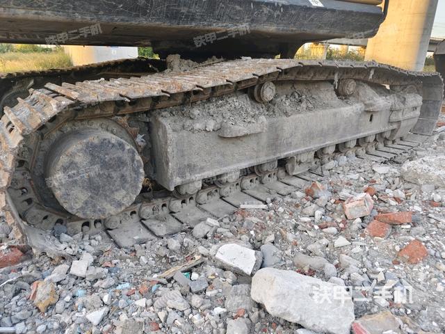 左側(cè)履帶整體?（行走機(jī)構(gòu)）