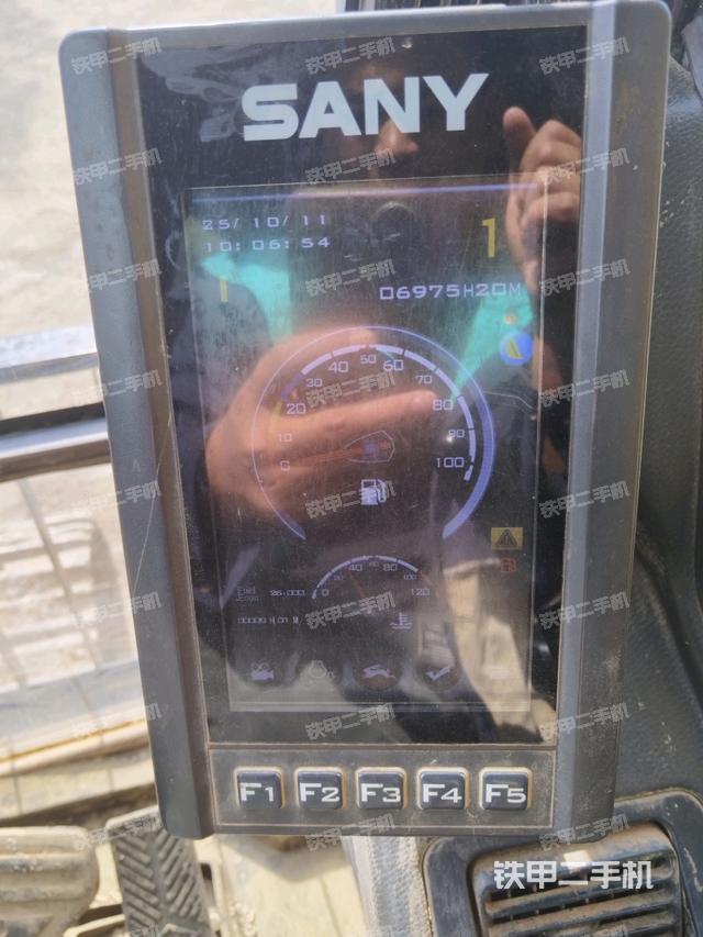 显示屏 （驾驶室部分）