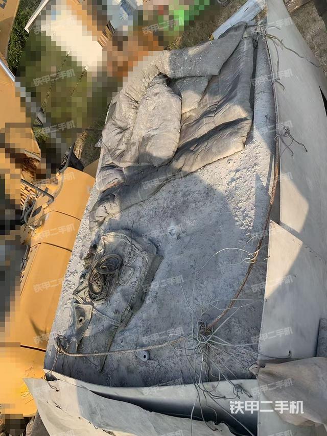 驾驶室顶部（整机外观）