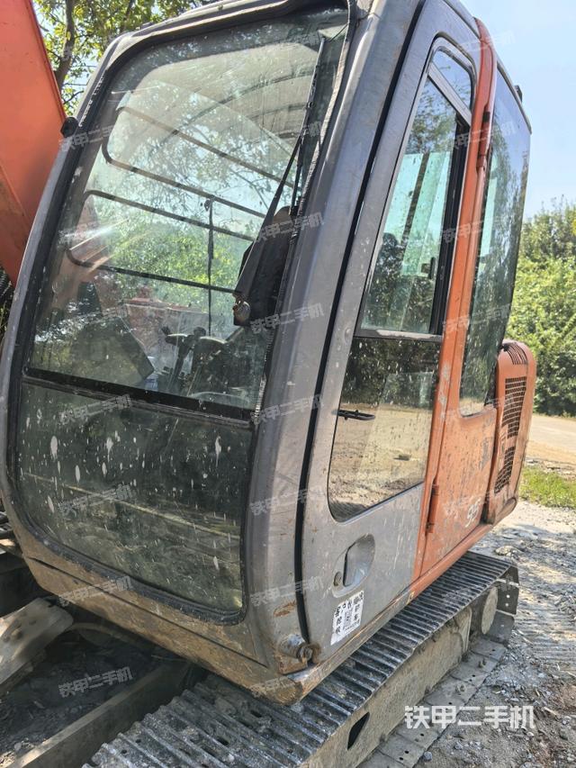 ?駕駛室正側(cè)（駕駛室部分）