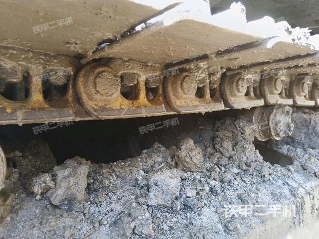 左導(dǎo)向輪（行走機(jī)構(gòu)）