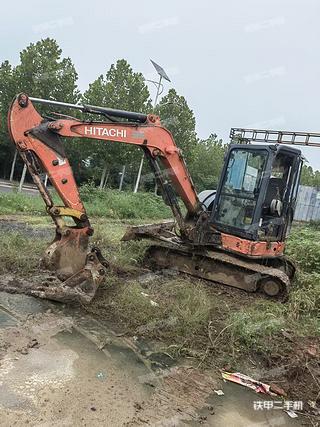 日立ZX55USR-5A挖掘机实拍图片