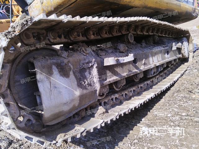 左側(cè)履帶整體?（行走機(jī)構(gòu)）