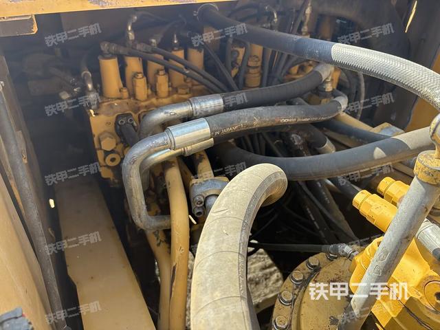 發(fā)動機(jī)室（上車部件）