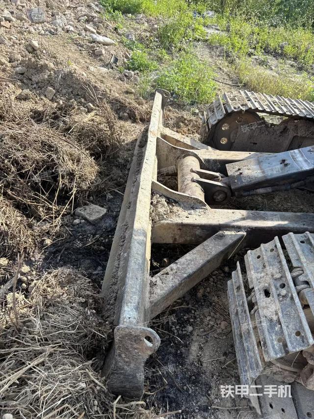 大臂根部?斜（工作和回轉(zhuǎn)裝置）