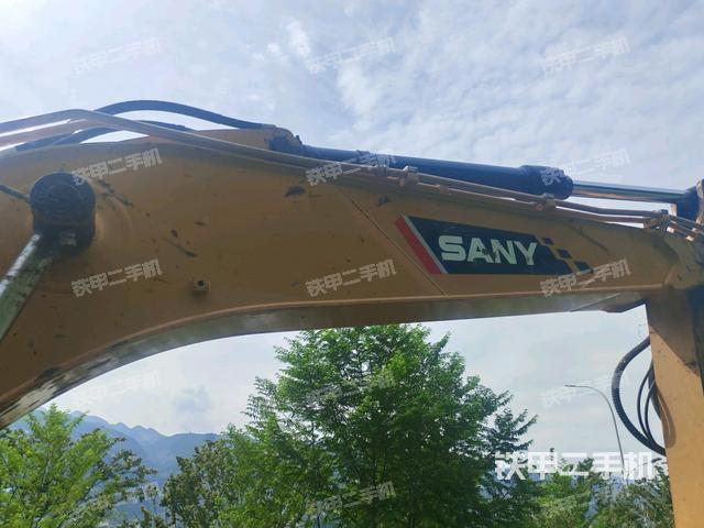 大臂整体 右侧（工作和回转装置）