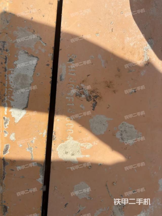 小臂整体右前（工作和回转装置）