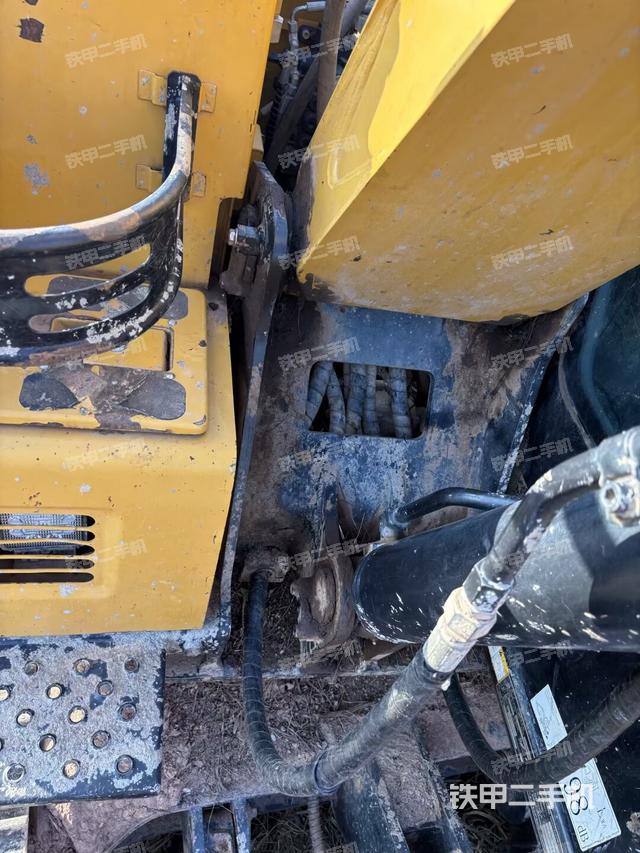 大臂整体 右侧（工作和回转装置）