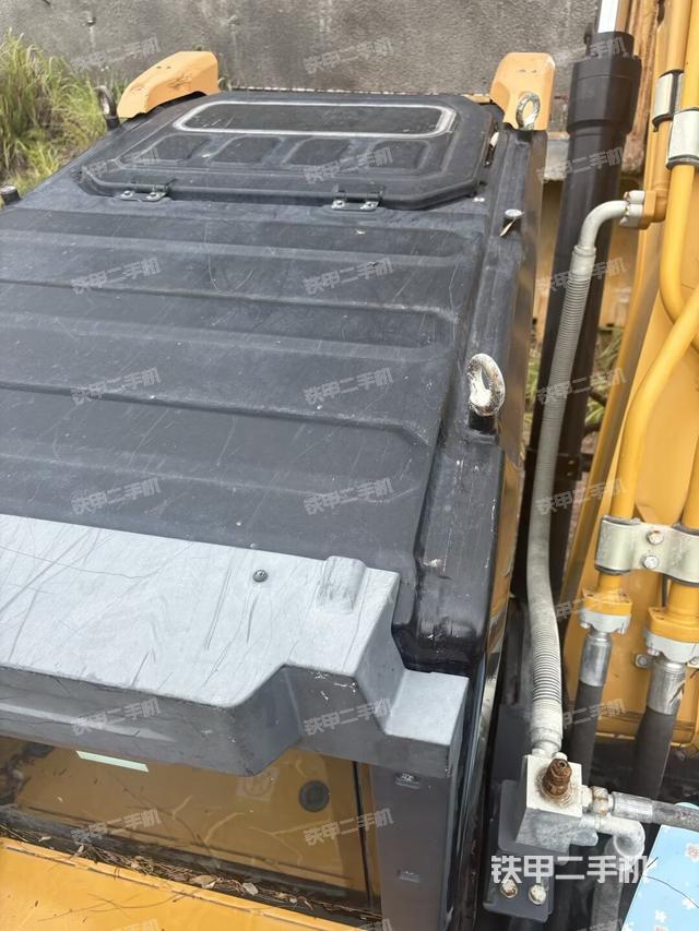 发动机室（上车部件）