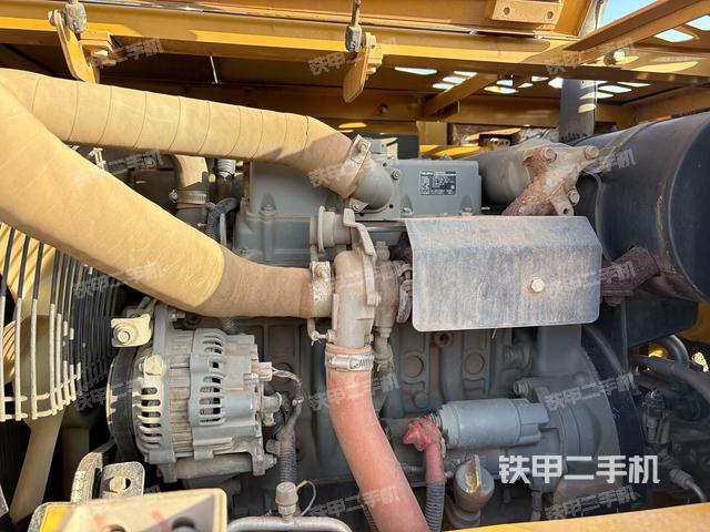 发动机室（上车部件）