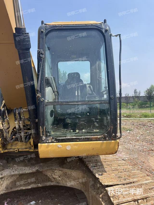 驾驶室整体（整机外观）