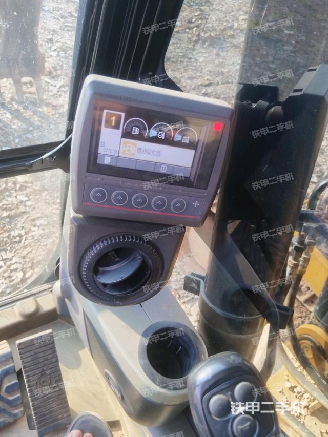 駕駛室正側(cè)（駕駛室部分）