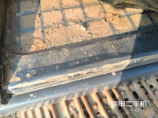 后窗玻璃角标（驾驶室部分）