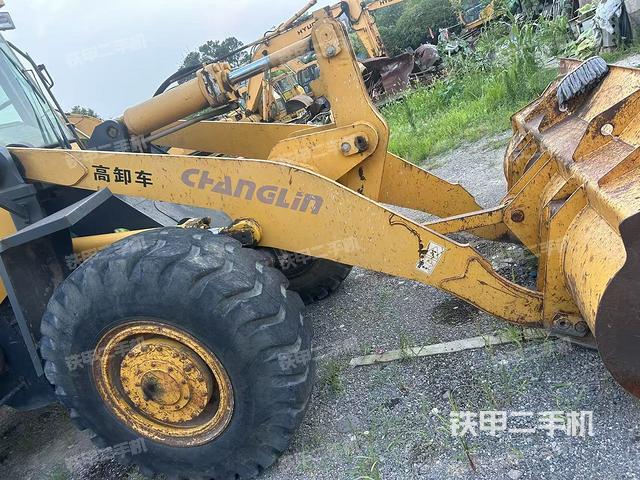 工作装置整体（整机外观及大件）