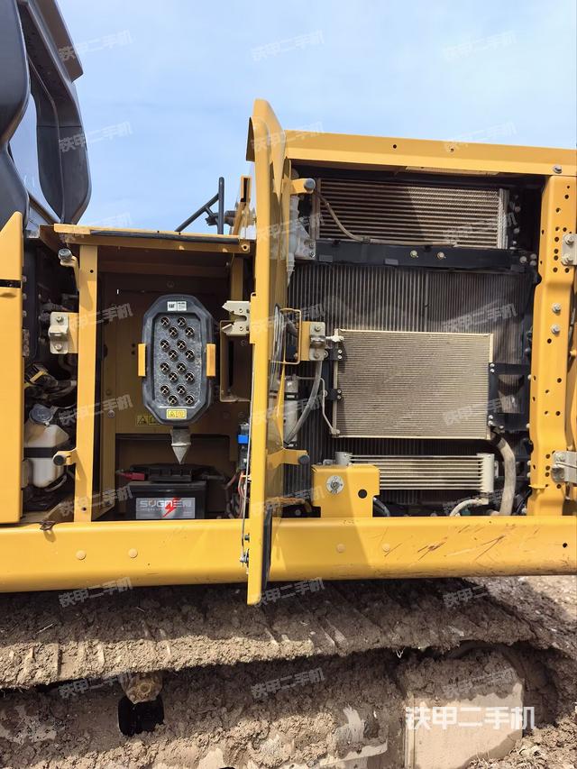 駕駛室整體（整機(jī)外觀）