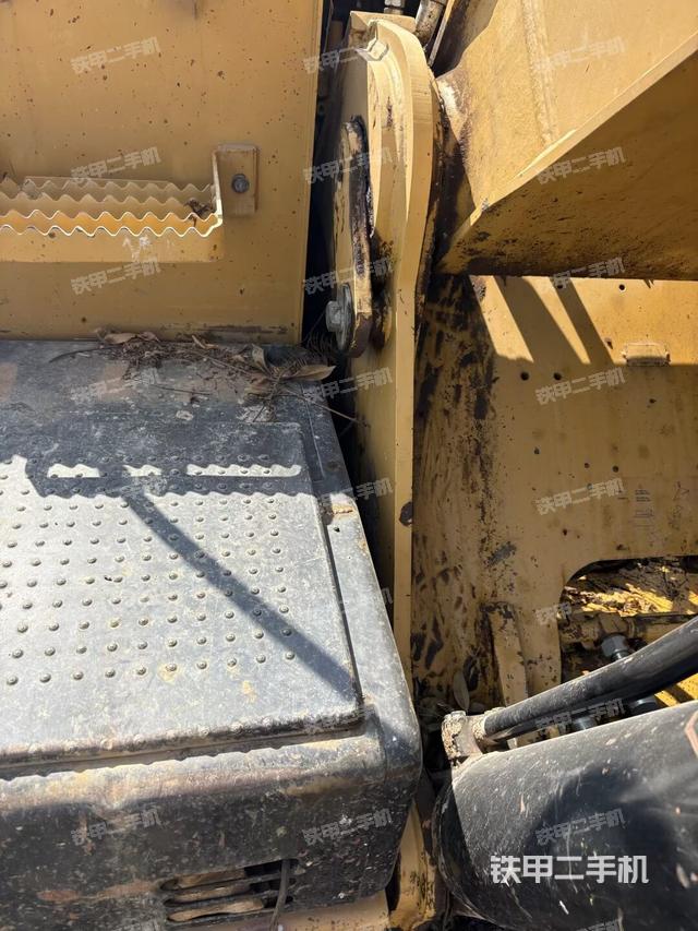 大臂根部?斜視（工作和回轉(zhuǎn)裝置）