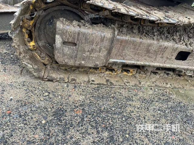 單側(cè)履帶整體（整機(jī)外觀）