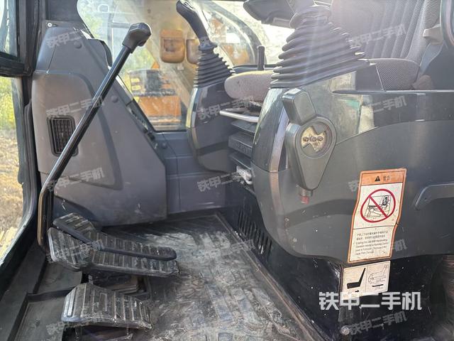 顶棚整体（驾驶室部分）