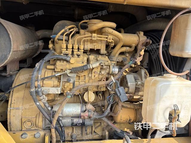 发动机室（上车部件）