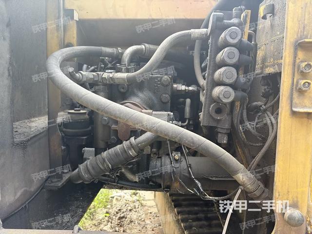 液壓泵斜45?左（大件艙室）