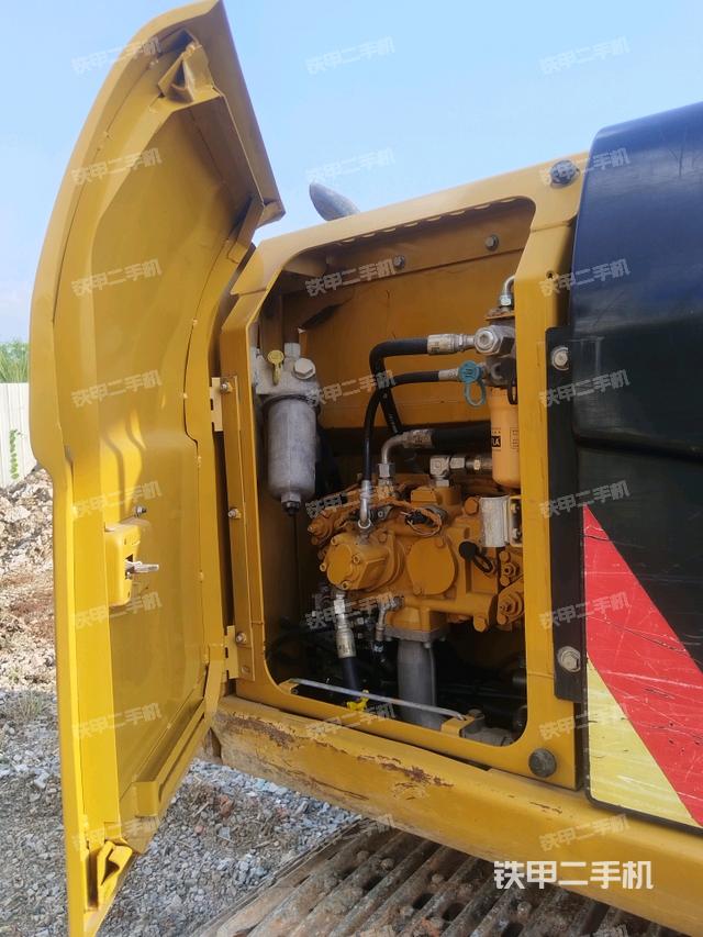 液壓泵室（大件艙室）