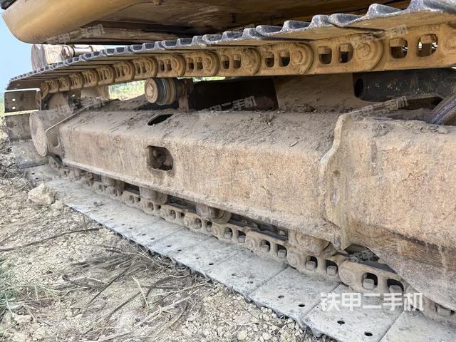 右驱动轮（行走机构）