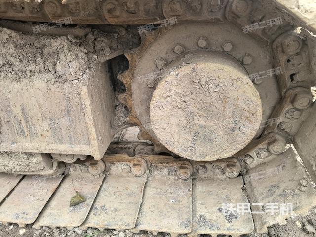 右驱动轮（行走机构）