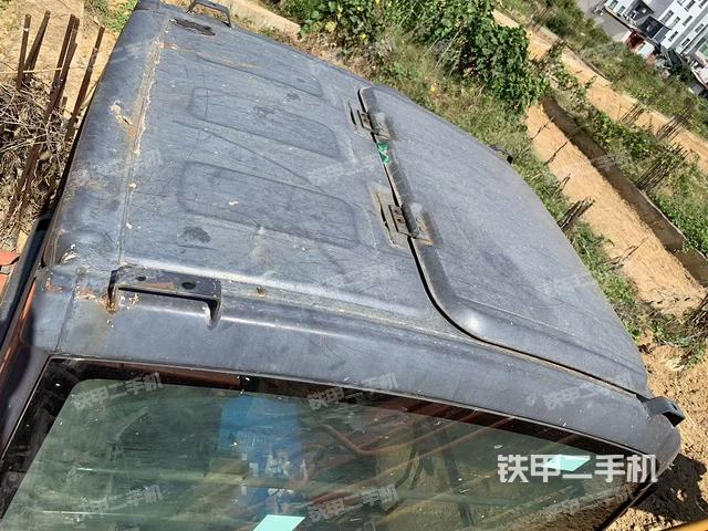 駕駛室頂部（整機(jī)外觀）