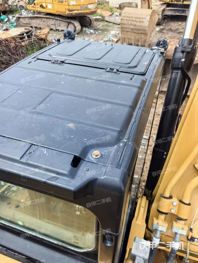 駕駛室頂部（整機(jī)外觀）