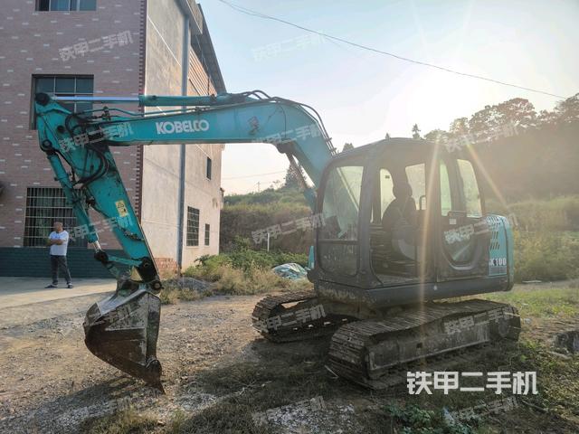 神钢SK75-8挖掘机