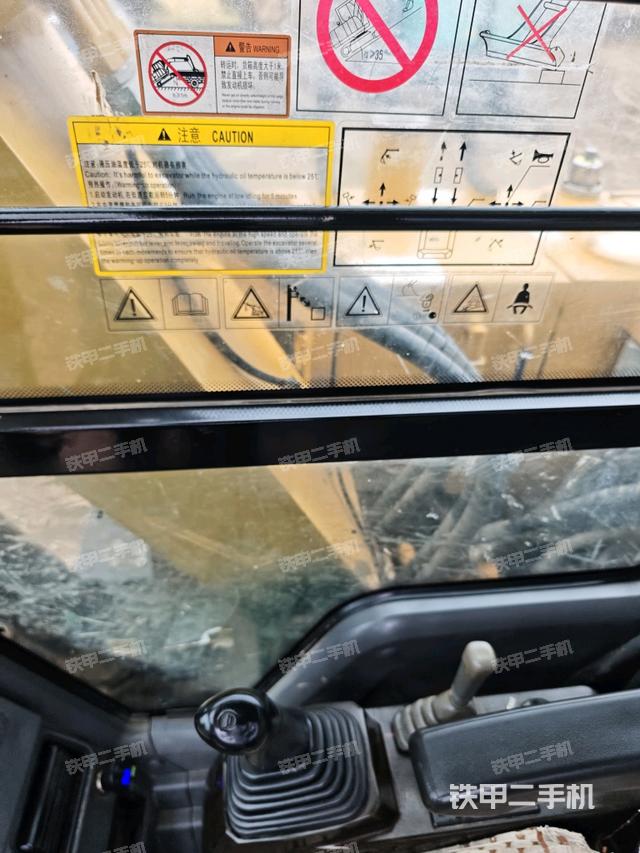 座椅后部（驾驶室部分）