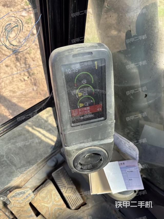 座椅右側(cè)控制臺/鑰匙門/油門/含右手柄（駕駛室部分）